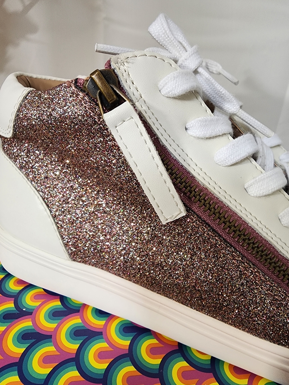 ​Blondo Giana Waterproof Glitter Sneakers - White/Rose Gold - Size 9M - Picture 5 of 12